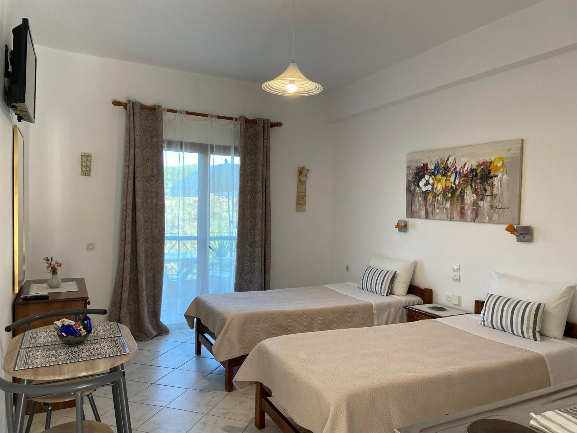 Floros Apartments Άγιος Στέφανος Εξωτερικό φωτογραφία
