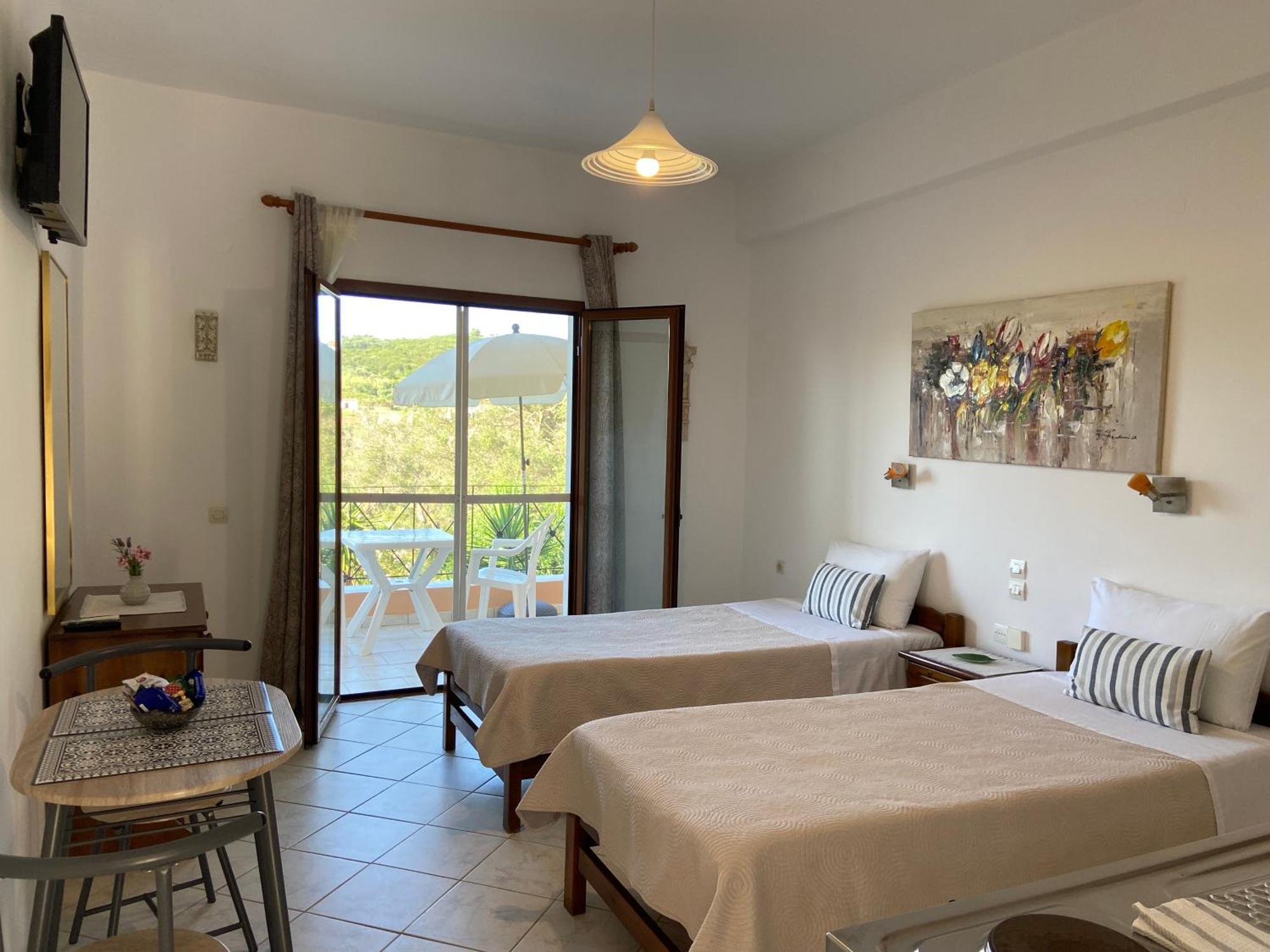 Floros Apartments Άγιος Στέφανος Εξωτερικό φωτογραφία