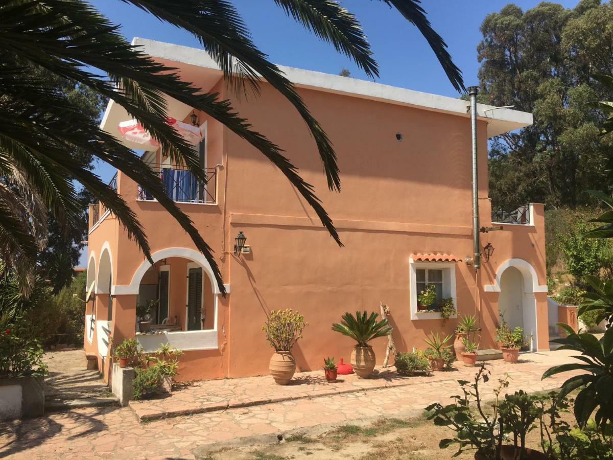Floros Apartments Άγιος Στέφανος Εξωτερικό φωτογραφία