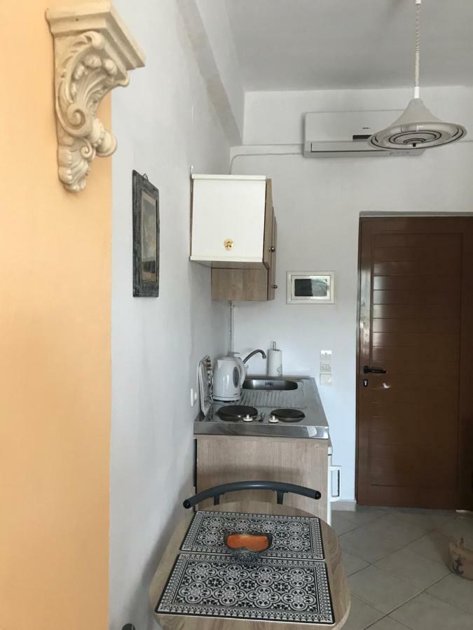 Floros Apartments Άγιος Στέφανος Εξωτερικό φωτογραφία