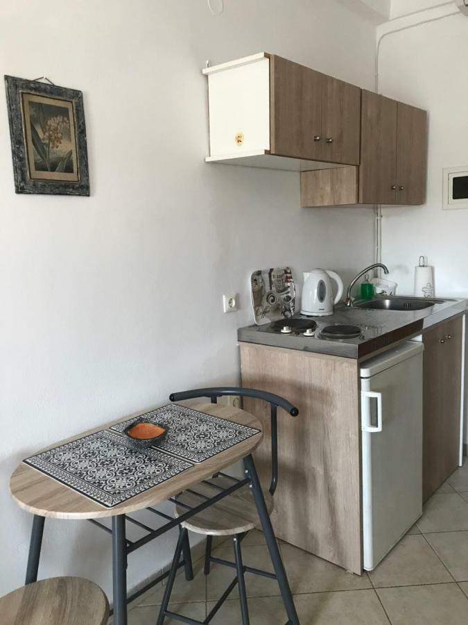 Floros Apartments Άγιος Στέφανος Εξωτερικό φωτογραφία