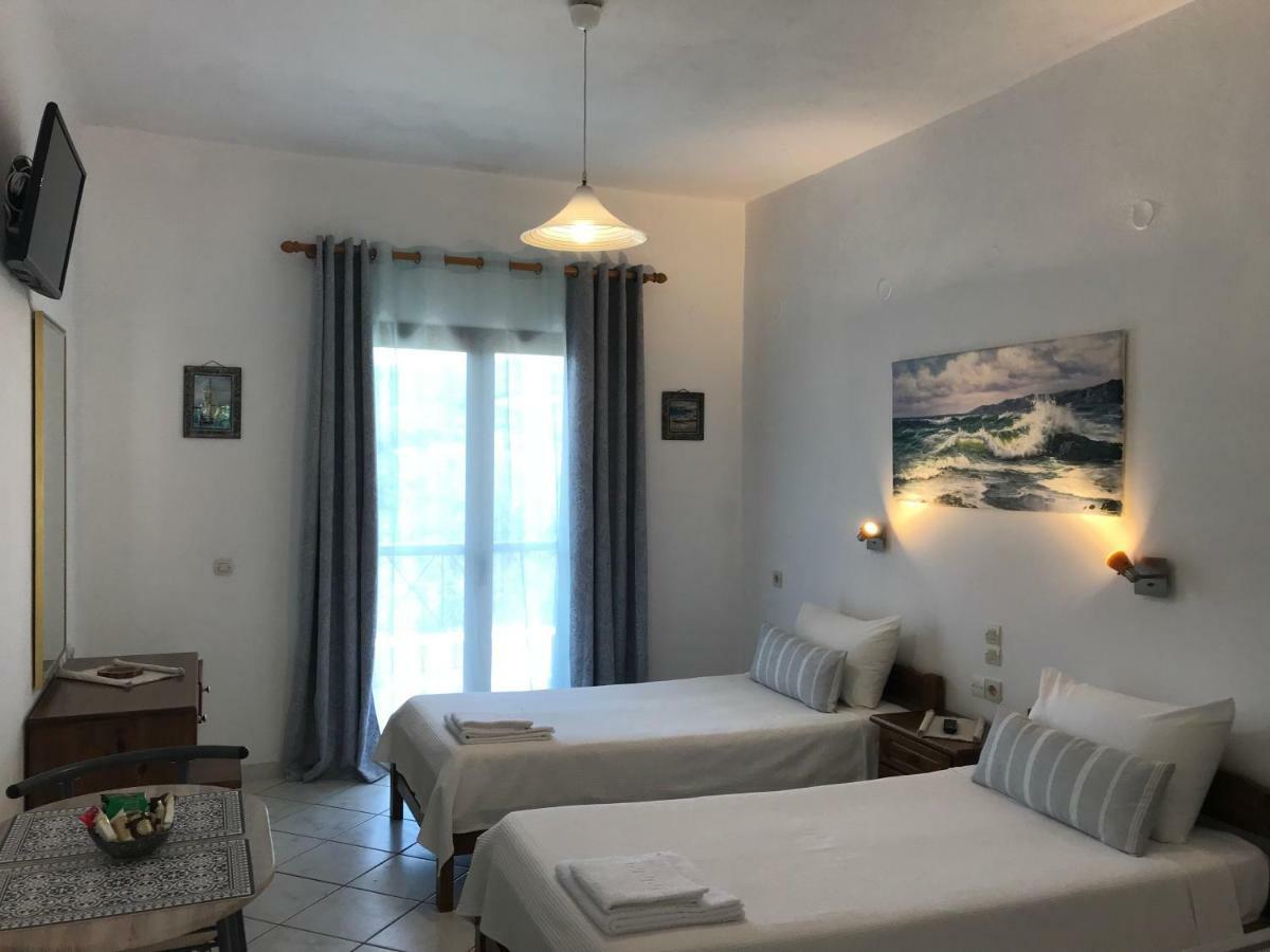 Floros Apartments Άγιος Στέφανος Εξωτερικό φωτογραφία
