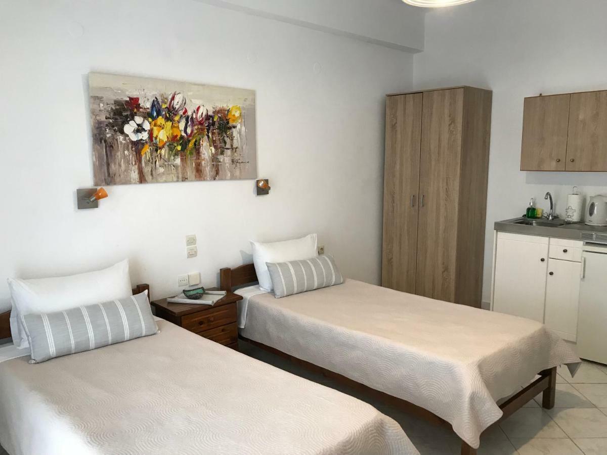 Floros Apartments Άγιος Στέφανος Εξωτερικό φωτογραφία